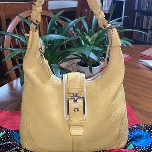 VINTAGE COACH LEATHER PURSE